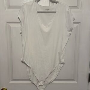 White short sleeve vneck bodysuit